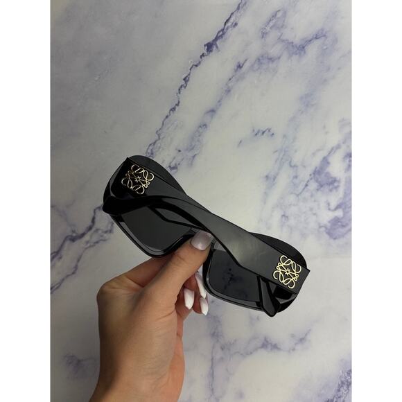 NEW Loewe LW40128I Anagram Oversized Sunglasses in Black - Picture 5 of 5
